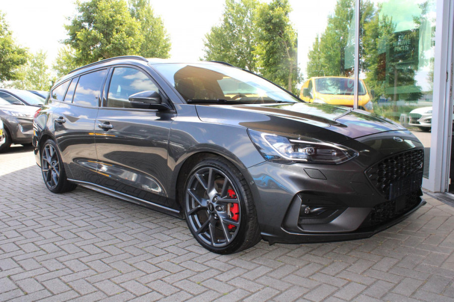 Ford FOCUS Wagon 2.0 EcoBlue ST 190pk diesel | Wegklapbare trekhaak | Adaptive cruise control | Winter Pack | Adaptive LED | Head up Display | Bang&Olufsen |  1.800 kg trekgewicht