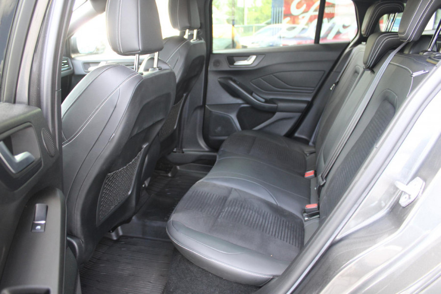 Ford FOCUS Wagon 2.0 EcoBlue ST 190pk diesel | Wegklapbare trekhaak | Adaptive cruise control | Winter Pack | Adaptive LED | Head up Display | Bang&Olufsen |  1.800 kg trekgewicht