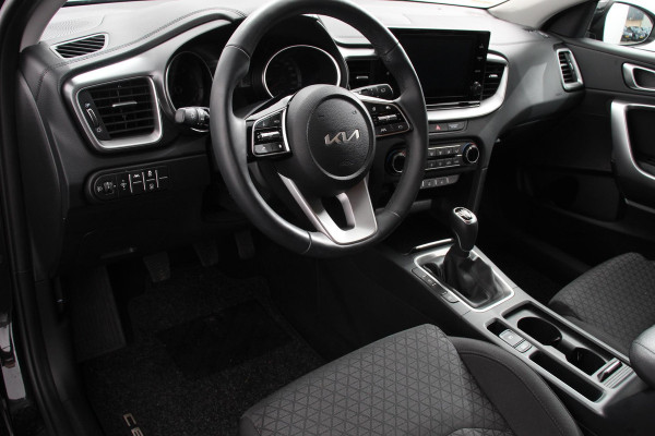 Kia Ceed Sportswagon 1.0 T-GDi 101pk Prestige Navigatie Apple Carplay/Android Auto Camera Stoel- en stuurverwarming Cruise Control Climate Control Start/Stop systeem Getinte ramen