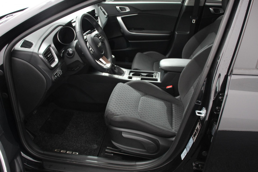 Kia Ceed Sportswagon 1.0 T-GDi 101pk Prestige Navigatie Apple Carplay/Android Auto Camera Stoel- en stuurverwarming Cruise Control Climate Control Start/Stop systeem Getinte ramen