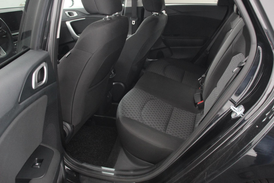 Kia Ceed Sportswagon 1.0 T-GDi 101pk Prestige Navigatie Apple Carplay/Android Auto Camera Stoel- en stuurverwarming Cruise Control Climate Control Start/Stop systeem Getinte ramen