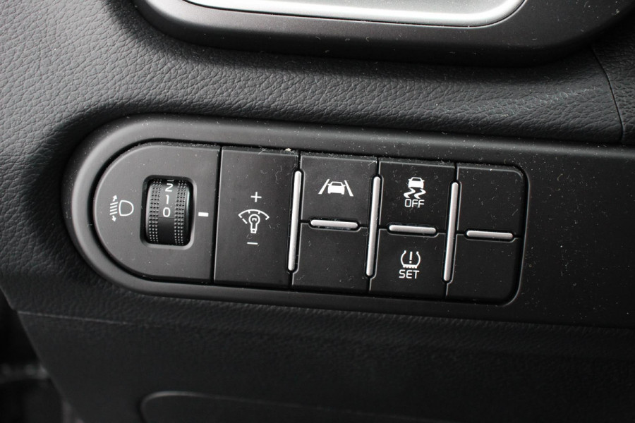 Kia Ceed Sportswagon 1.0 T-GDi 101pk Prestige Navigatie Apple Carplay/Android Auto Camera Stoel- en stuurverwarming Cruise Control Climate Control Start/Stop systeem Getinte ramen