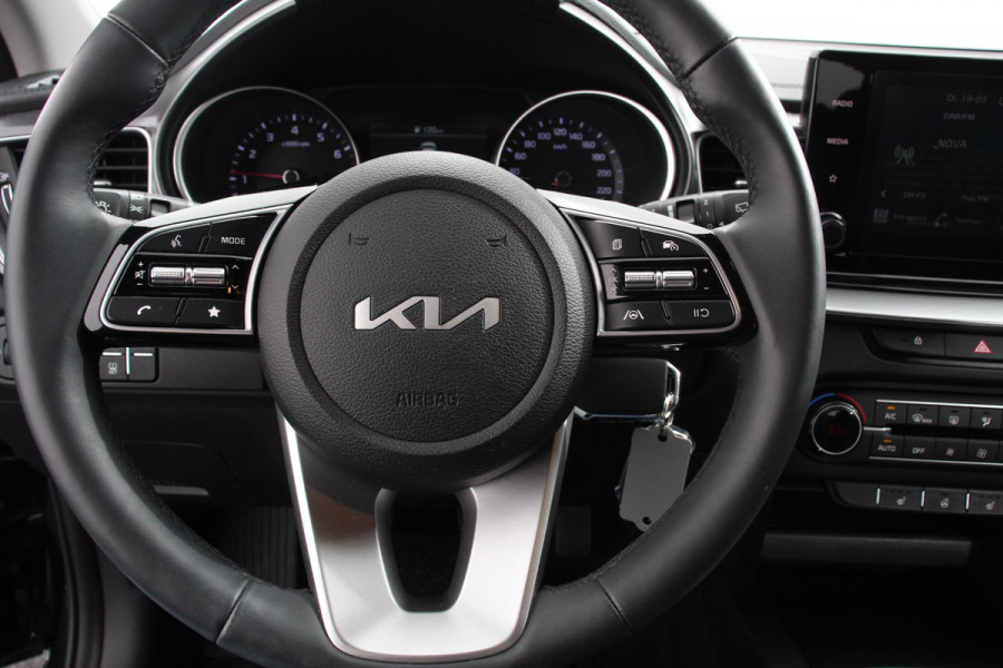 Kia Ceed Sportswagon 1.0 T-GDi 101pk Prestige Navigatie Apple Carplay/Android Auto Camera Stoel- en stuurverwarming Cruise Control Climate Control Start/Stop systeem Getinte ramen