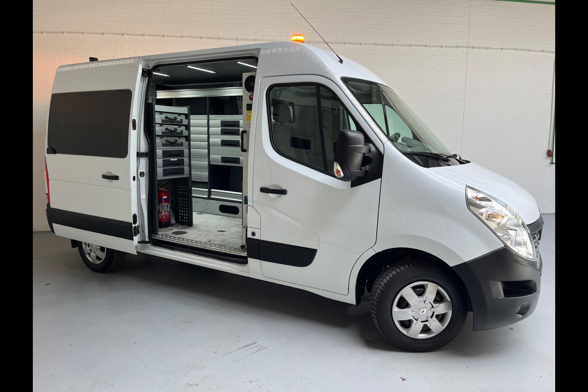 Renault Master Servicewagen T35 2.3 dCi 145pk euro6 L2H2 BOTT Inrichting, Victron omvormer, Standkachel, Trekhaak, RIJKLAARPRIJS! Renault Master Servicewagen T35 2.3 dCi 145pk euro6 L2H2 BOTT Inrichting, Victron omvormer, Standkachel, Trekhaak, RIJKLAARPRIJS!