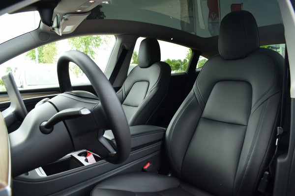 Tesla Model Y Long Range AWD 75 kWh | SOH: 93,6% | Achterbank verw. | Stuurverwarming