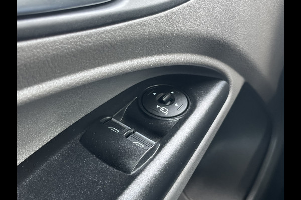 Ford Transit Connect 1.5 EcoBlue L2 Limited 120pk/88kW Automaat | Navigation Pack | Achteruitrijcamera | Keyless Entry & Start | Stoelverwarming | Climate Control | Apple Car Play / Android Auto | etc. etc.