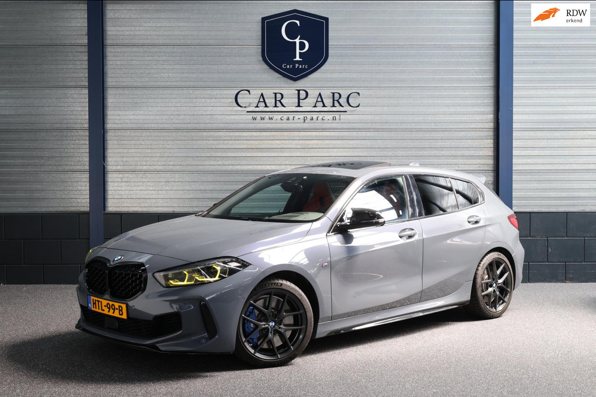 BMW 1-serie M135i xDrive M-PERFORMANCE/LED/VIRTUAL/SFEER/PANO/LEER+S.VERWARMING/LMV/CAM/CRUISE/ECC/12 MND GARANTIE!