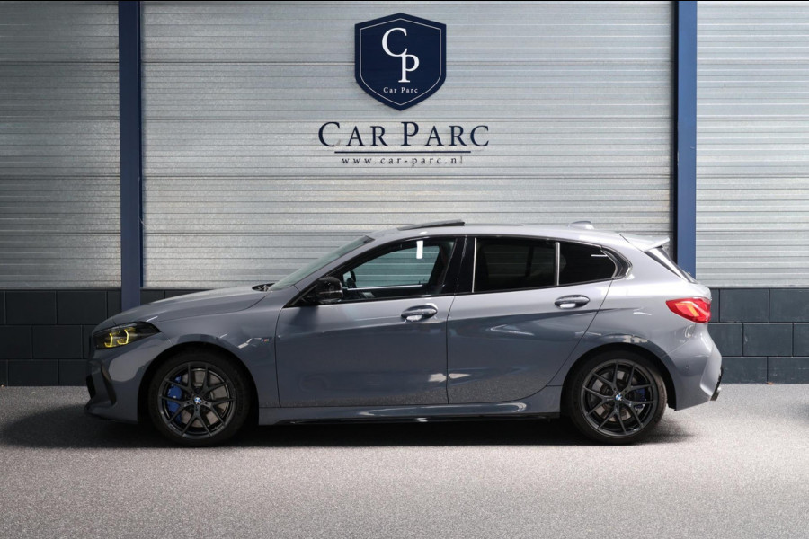 BMW 1-serie M135i xDrive M-PERFORMANCE/LED/VIRTUAL/SFEER/PANO/LEER+S.VERWARMING/LMV/CAM/CRUISE/ECC/12 MND GARANTIE!