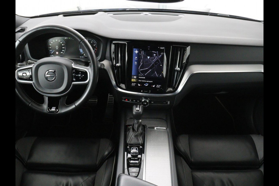 Volvo V60 2.0 T4 R-Design | Panoramadak | Stoelverwarming | Head-Up | Camera | Carplay | Half leder | Adaptive cruise | Navigatie | Memory | Full LED