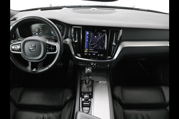 Volvo V60 2.0 T4 R-Design | Panoramadak | Stoelverwarming | Head-Up | Camera | Carplay | Half leder | Adaptive cruise | Navigatie | Memory | Full LED