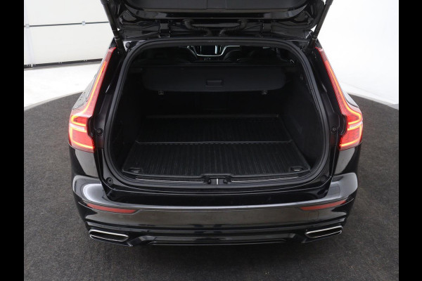 Volvo V60 2.0 T4 R-Design | Panoramadak | Stoelverwarming | Head-Up | Camera | Carplay | Half leder | Adaptive cruise | Navigatie | Memory | Full LED