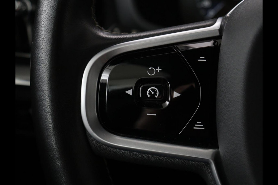 Volvo V60 2.0 T4 R-Design | Panoramadak | Stoelverwarming | Head-Up | Camera | Carplay | Half leder | Adaptive cruise | Navigatie | Memory | Full LED