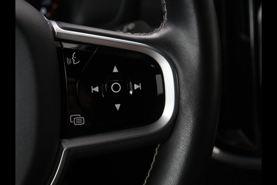 Volvo V60 2.0 T4 R-Design | Panoramadak | Stoelverwarming | Head-Up | Camera | Carplay | Half leder | Adaptive cruise | Navigatie | Memory | Full LED