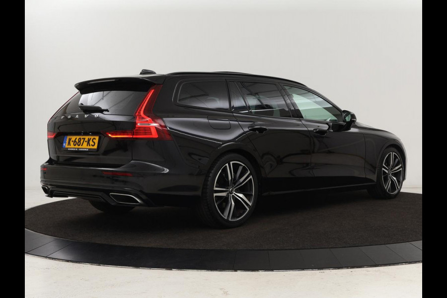 Volvo V60 2.0 T4 R-Design | Panoramadak | Stoelverwarming | Head-Up | Camera | Carplay | Half leder | Adaptive cruise | Navigatie | Memory | Full LED