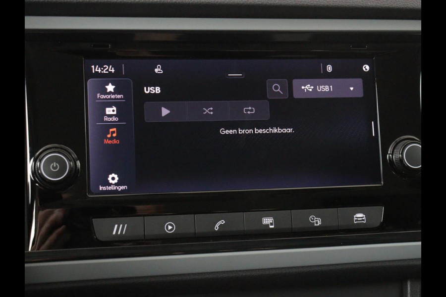 Seat Ateca 1.0 TSI Reference | Carplay | Full LED | Climate control | Parkeerhulp | Cruise control | DAB | Bluetooth