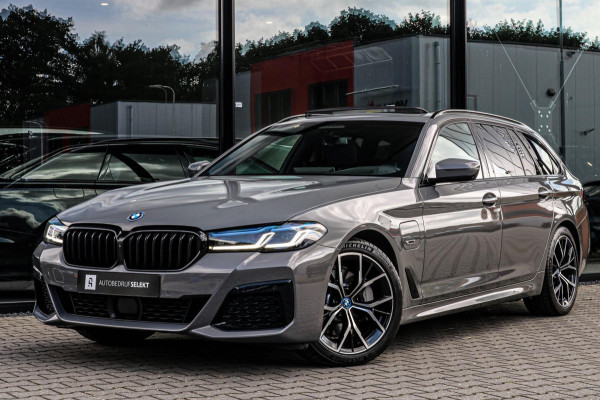 BMW 5 Serie Touring 530e M-SPORT - PANO - TREKHAAK - LASER - HARMAN - VOL!!!