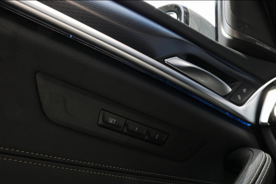 BMW 5 Serie Touring 530e M-SPORT - PANO - TREKHAAK - LASER - HARMAN - VOL!!!