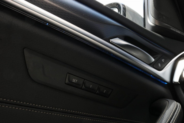 BMW 5 Serie Touring 530e M-SPORT - PANO - TREKHAAK - LASER - HARMAN - VOL!!!