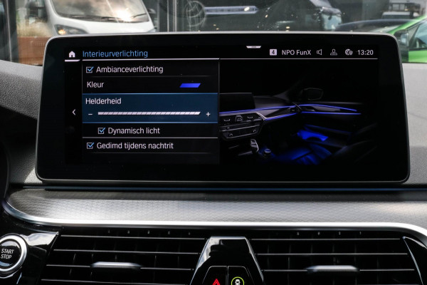 BMW 5 Serie Touring 530e M-SPORT - PANO - TREKHAAK - LASER - HARMAN - VOL!!!