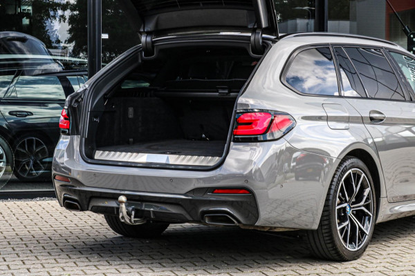 BMW 5 Serie Touring 530e M-SPORT - PANO - TREKHAAK - LASER - HARMAN - VOL!!!
