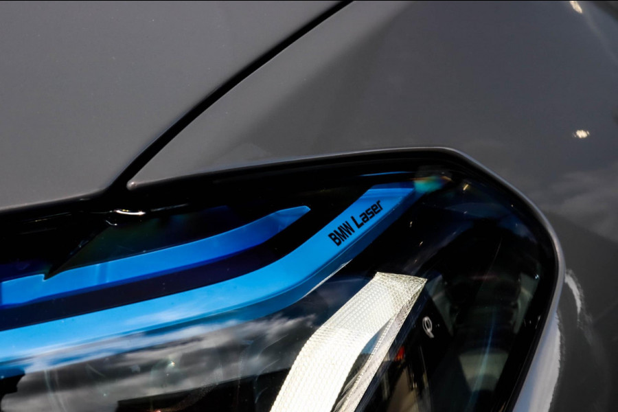BMW 5 Serie Touring 530e M-SPORT - PANO - TREKHAAK - LASER - HARMAN - VOL!!!