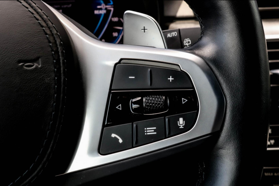 BMW 5 Serie Touring 530e M-SPORT - PANO - TREKHAAK - LASER - HARMAN - VOL!!!