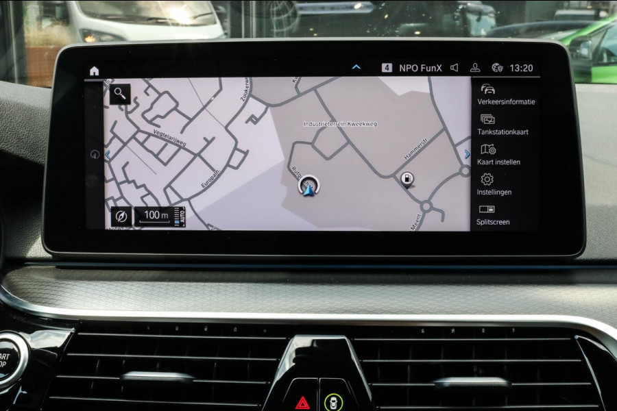 BMW 5 Serie Touring 530e M-SPORT - PANO - TREKHAAK - LASER - HARMAN - VOL!!!