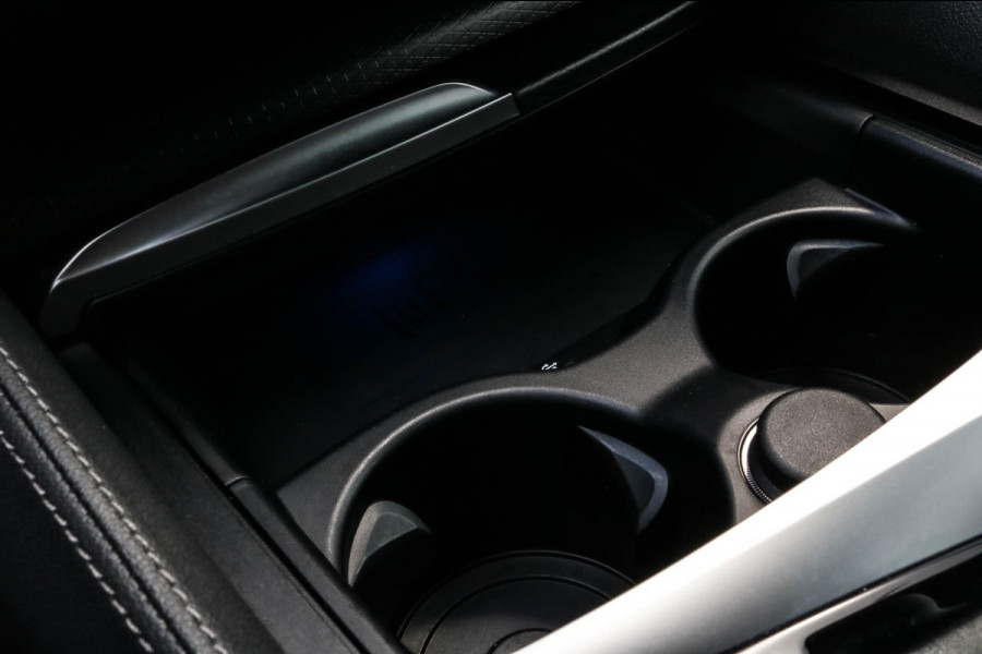 BMW 5 Serie Touring 530e M-SPORT - PANO - TREKHAAK - LASER - HARMAN - VOL!!!
