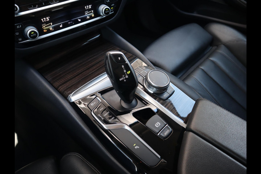 BMW 5 Serie Touring 540i xDrive High Executive | Harman/Kardon | Lederen Sportstoelen |