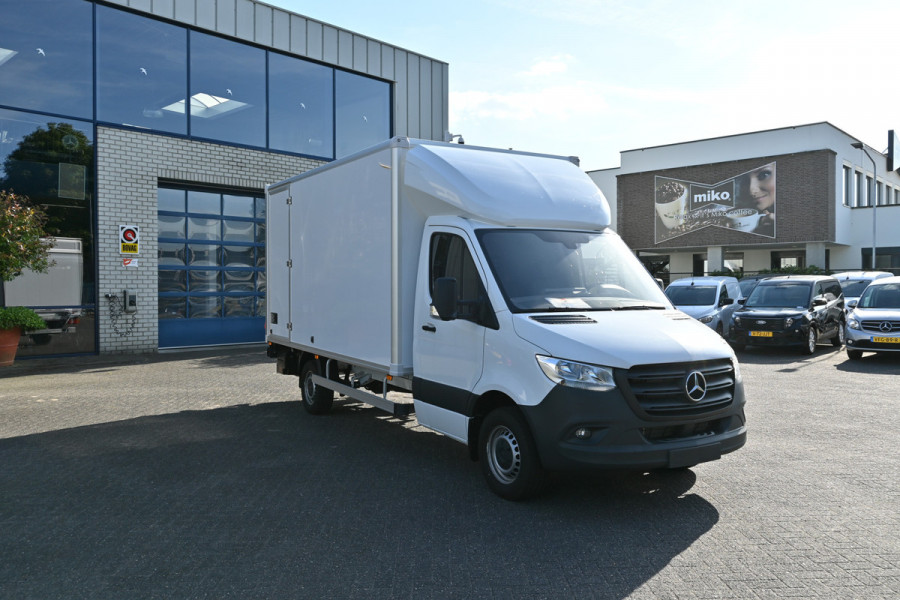 Mercedes-Benz Sprinter 319 CDI L3 Bakwagen met laadklep Geveerde stoel, Cruise control, Dhollandia klep Laadbak met laadklep, zijdeur