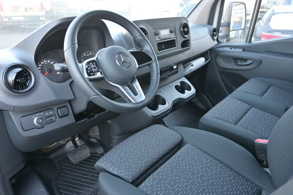 Mercedes-Benz Sprinter 319 CDI L3 Bakwagen met laadklep Geveerde stoel, Cruise control, Dhollandia klep Laadbak met laadklep, zijdeur