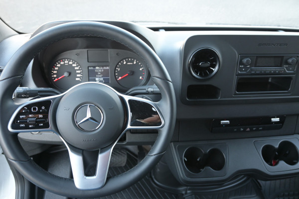 Mercedes-Benz Sprinter 319 CDI L3 Bakwagen met laadklep Geveerde stoel, Cruise control, Dhollandia klep Laadbak met laadklep, zijdeur
