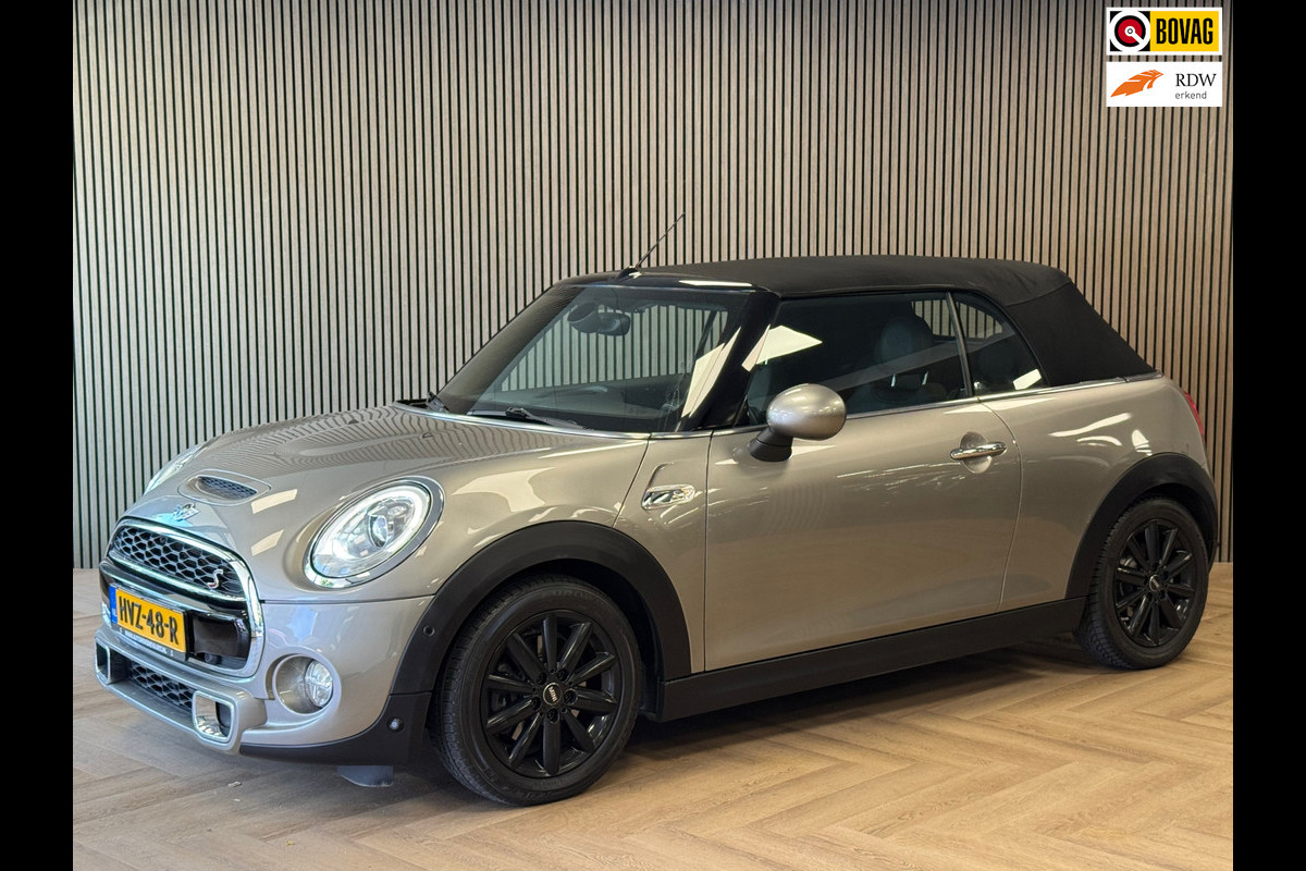 MINI Cabrio 2.0 Cooper S Chili Serious Business AIRCO NAVIGATIE STOELVERWARMING KEYLESS-GO PDC CRUISE START/STOP USB AUX MINI Cabrio 2.0 Cooper S Chili Serious Business AIRCO NAVIGATIE STOELVERWARMING KEYLESS-GO PDC CRUISE START/STOP USB AUX