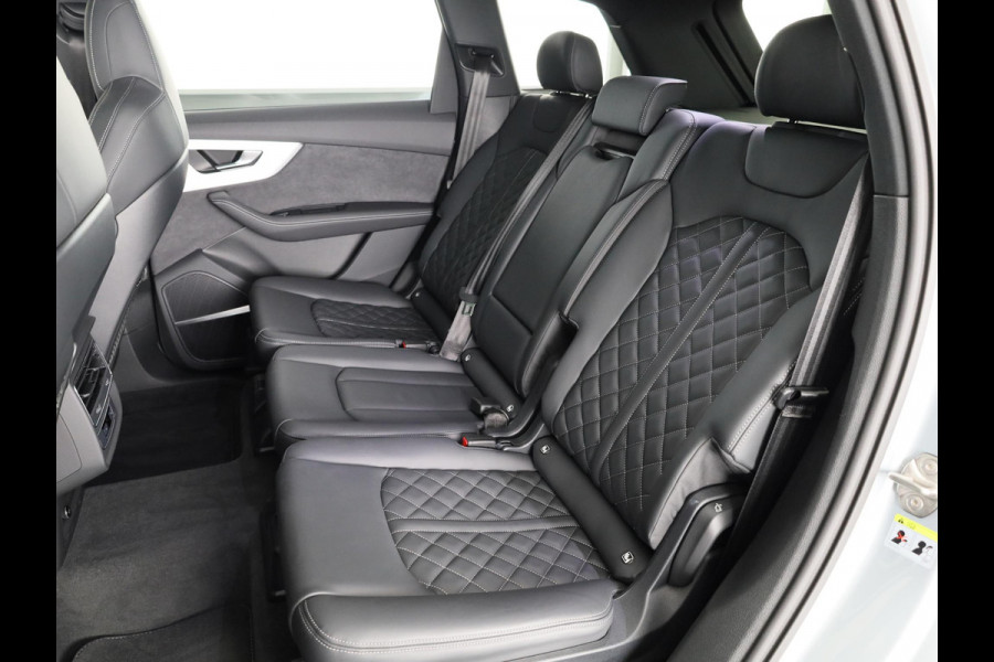 Audi Q7 55 TFSI e quattro Pro Line S 394pk Panoramadak, comfortsleutel, trekhaak, optiekpakket zwart plus, Bang&Olufsen soundsysteem, assistentiepakket tour, assistentiepakket parking plus