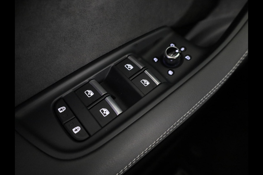 Audi Q7 55 TFSI e quattro Pro Line S 394pk Panoramadak, comfortsleutel, trekhaak, optiekpakket zwart plus, Bang&Olufsen soundsysteem, assistentiepakket tour, assistentiepakket parking plus