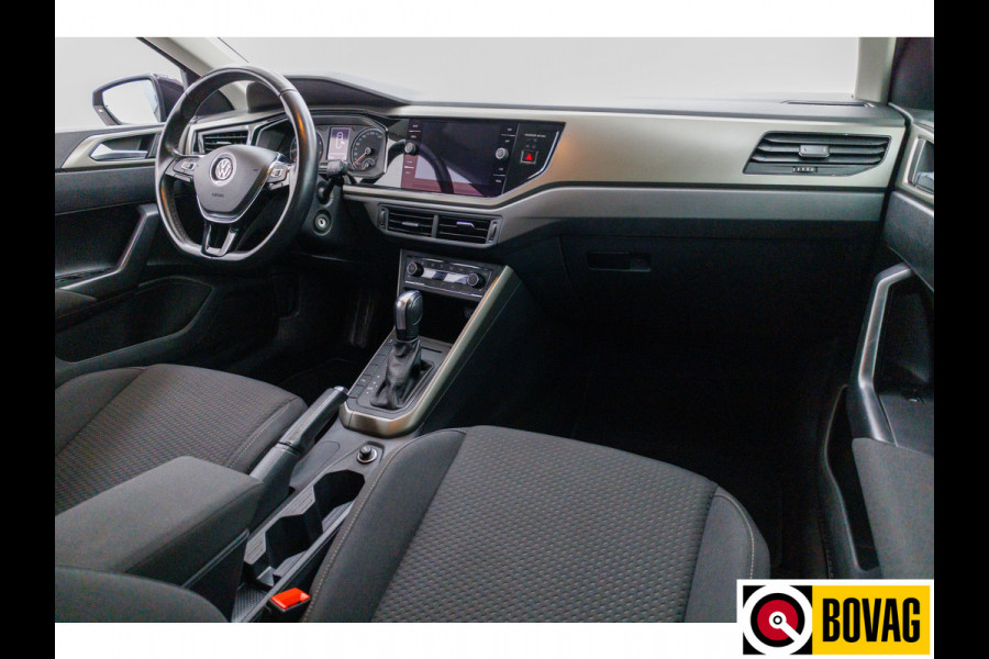 Volkswagen Polo 1.0 TSI Highline Automaat 96 PK Stoelverwarming | Full map Navigatie | Apple Carplay | PDC | 16 inch velgen | Licht en Zicht pakket, Extra getint glas achter