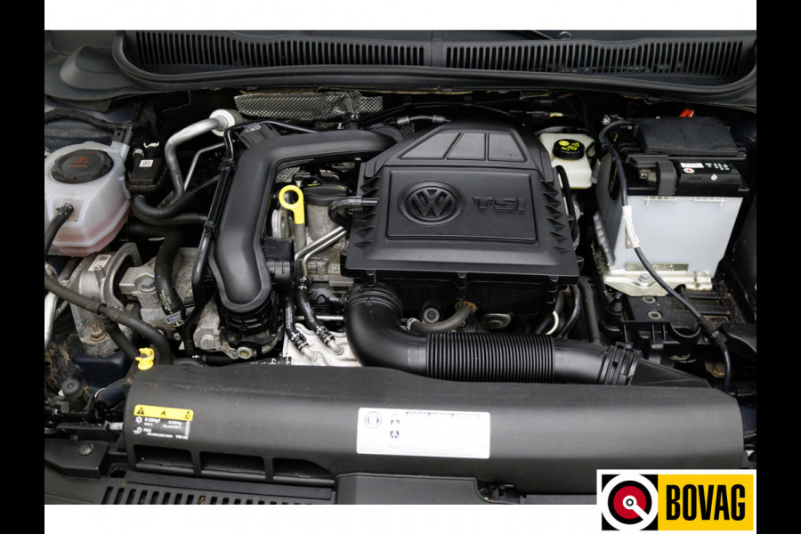 Volkswagen Polo 1.0 TSI Highline Automaat 96 PK Stoelverwarming | Full map Navigatie | Apple Carplay | PDC | 16 inch velgen | Licht en Zicht pakket, Extra getint glas achter