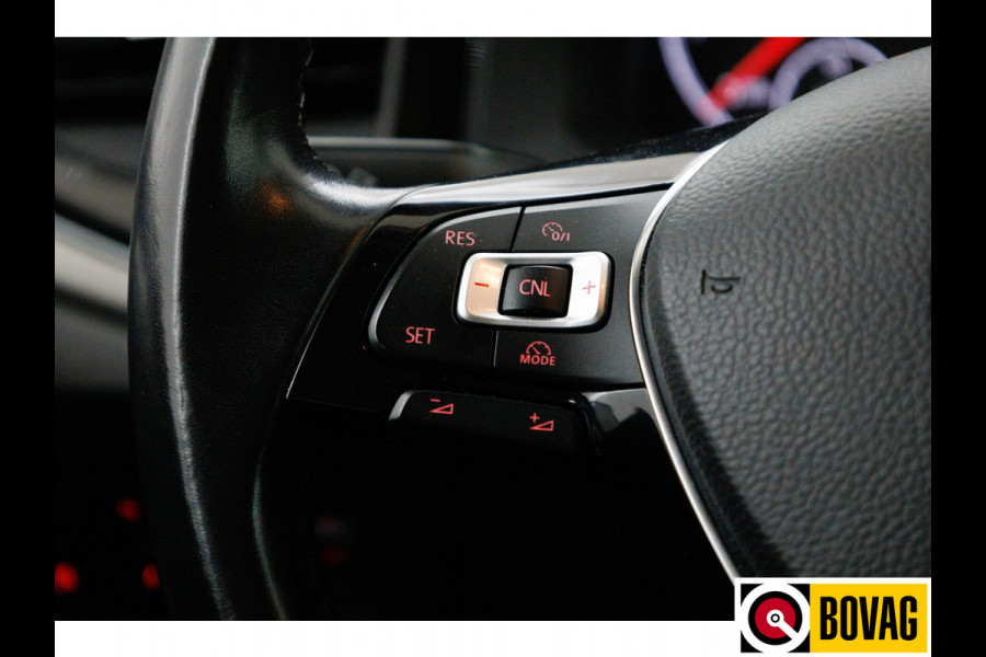 Volkswagen Polo 1.0 TSI Highline Automaat 96 PK Stoelverwarming | Full map Navigatie | Apple Carplay | PDC | 16 inch velgen | Licht en Zicht pakket, Extra getint glas achter