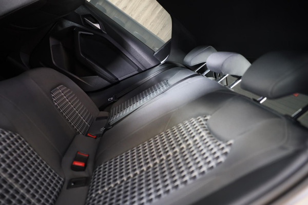Audi A1 SPORTBACK 40 TFSI S Line / 200 Pk / AUT / ACC / Lane Assist / Camera / Virtual Cockpit / B&O / APPLE CARPLAY / MATRIX