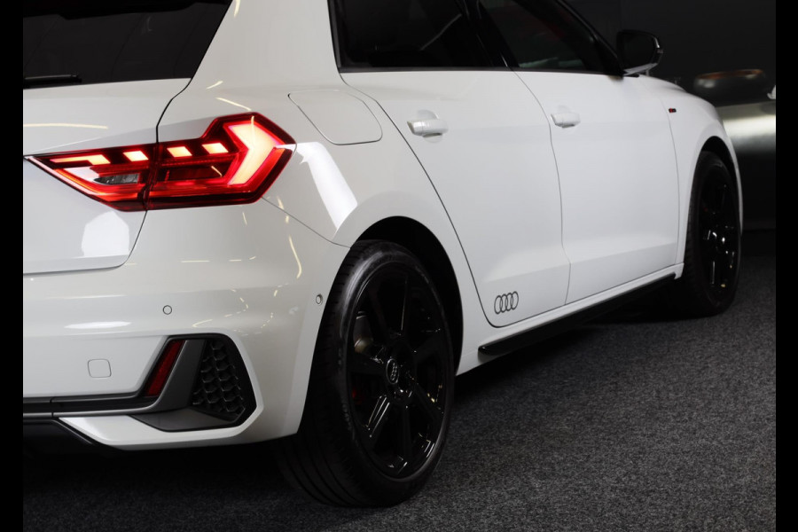 Audi A1 SPORTBACK 40 TFSI S Line / 200 Pk / AUT / ACC / Lane Assist / Camera / Virtual Cockpit / B&O / APPLE CARPLAY / MATRIX