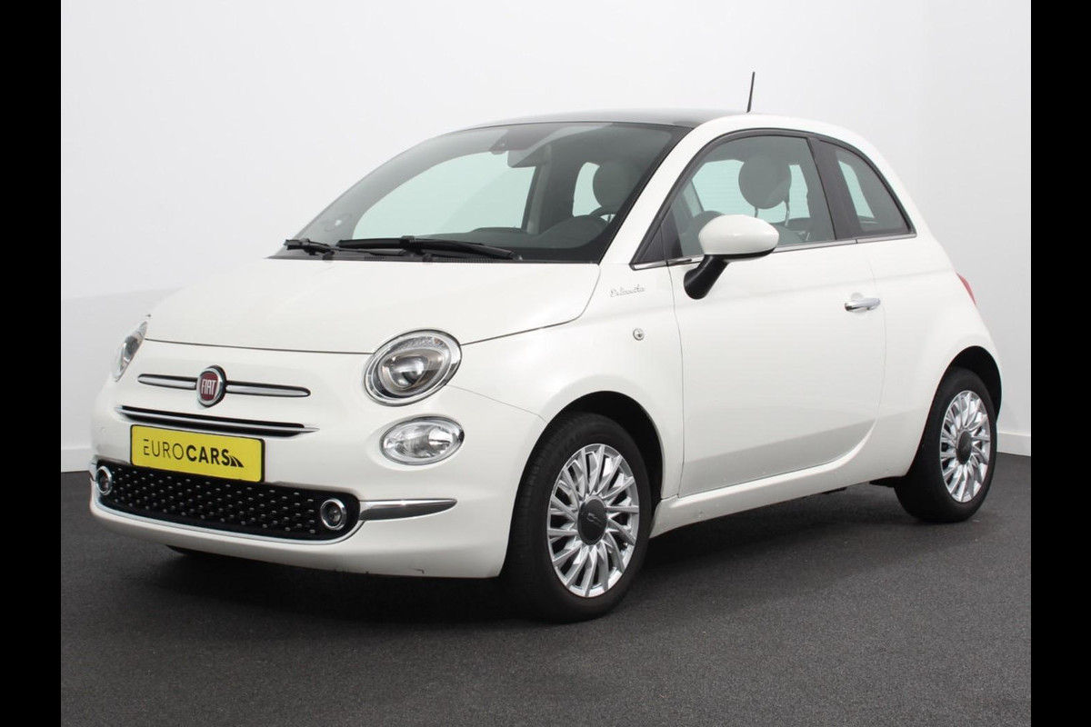 Fiat 500 1.0 Hybrid Dolcevita Parkeersensor achter Climate control Radio Panoramadak Cruise control Fiat 500 1.0 Hybrid Dolcevita Parkeersensor achter Climate control Radio Panoramadak Cruise control