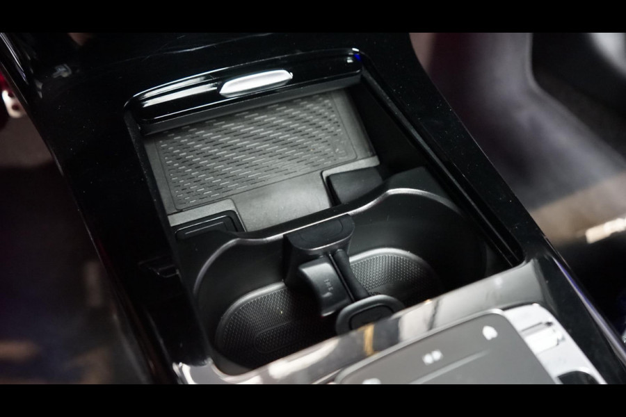 Mercedes-Benz A-Klasse A250 AMG 4MATIC 360CAMERA-ACC-AMBIANCE-BURMESTER-CARPLAY-LEDER-MBUX-MULTIBEAM-PANORAMA