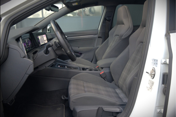 Volkswagen Golf 2.0 TDI GTD | Panoramadak | Stoelverwarming | Stuurverwarming | Adaptive Cruise Control | Apple Carplay | Sport & Sound | Adaptief Onderstel | Keyless | IQ Light LED | Camera | Ambiance Verlichting