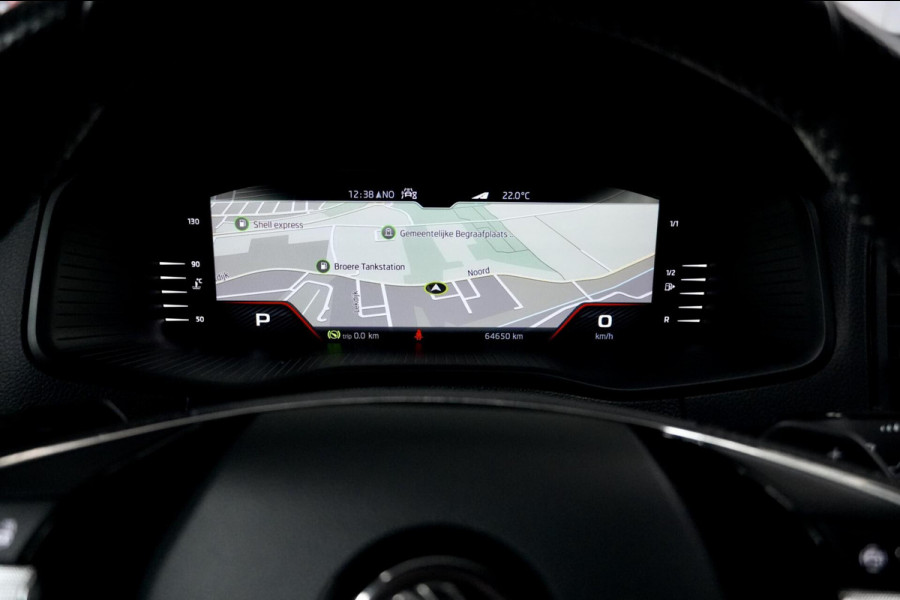 Škoda Karoq 1.5 TSI ACT Sportline Automaat | Pano-dak | Virtual | CarPlay | Acc | Camera | Stoel + Stuur verwarmd | Pdc | Sfeer |