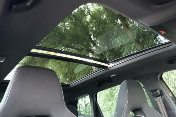 Škoda Karoq 1.5 TSI ACT Sportline Automaat | Pano-dak | Virtual | CarPlay | Acc | Camera | Stoel + Stuur verwarmd | Pdc | Sfeer |