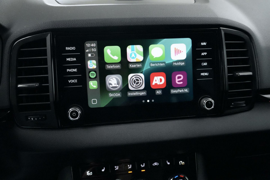 Škoda Karoq 1.5 TSI ACT Sportline Automaat | Pano-dak | Virtual | CarPlay | Acc | Camera | Stoel + Stuur verwarmd | Pdc | Sfeer |