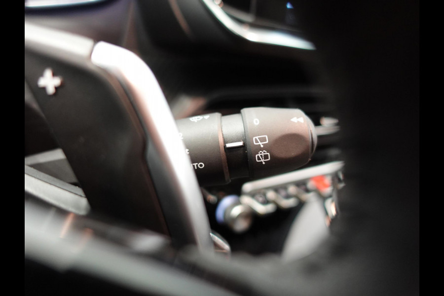 Peugeot 208 1.2 PureTech 100pk Aut. Allure Pack Navigatie Apple Carplay/Android Auto Camera Parkeersensor achter Cruise Control Virtual Cockpit Climate Control Getinte ramen