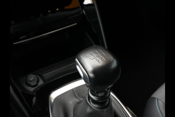 Peugeot 2008 1.2 PureTech Allure Pack | Navigatie | DAB | Clima | Stoelverwarming