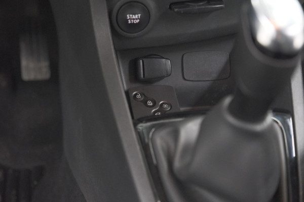Renault Clio TCe 90 Limited | Navigatie | Parkeersensoren | Cruise Control | Apple Carplay