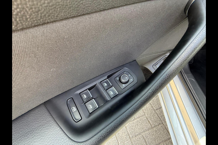 Volkswagen Passat Variant 1.4 TSI PHEV GTE Business / trekhaak /memorie pakket / LED